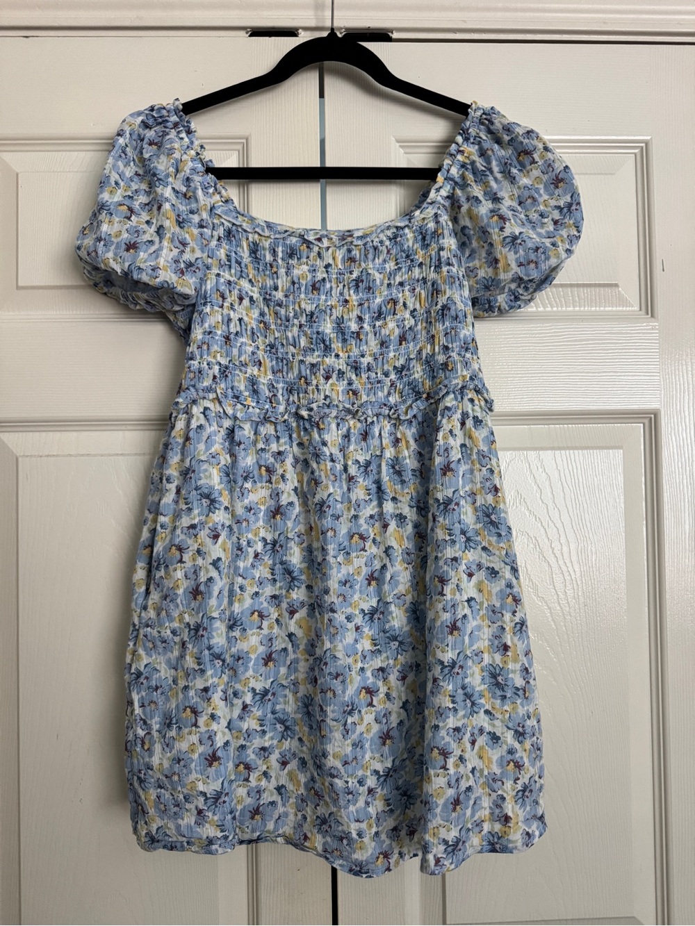 American Eagle Outfitters Light Blue Floral Smocked Puff-Sleeve Dress